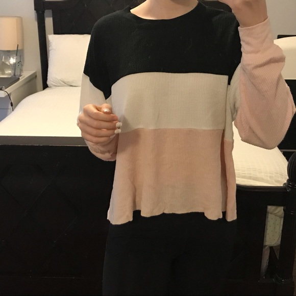 Hollister crew neck - Picture 3 of 3